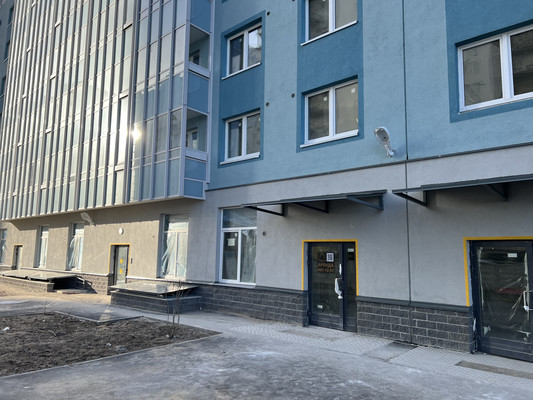 Фото: Сдам в аренду торговое помещение в ЖК Цветной город test