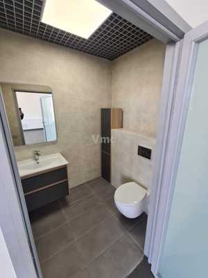 Фото: Тц, здание. Торговая площадь test