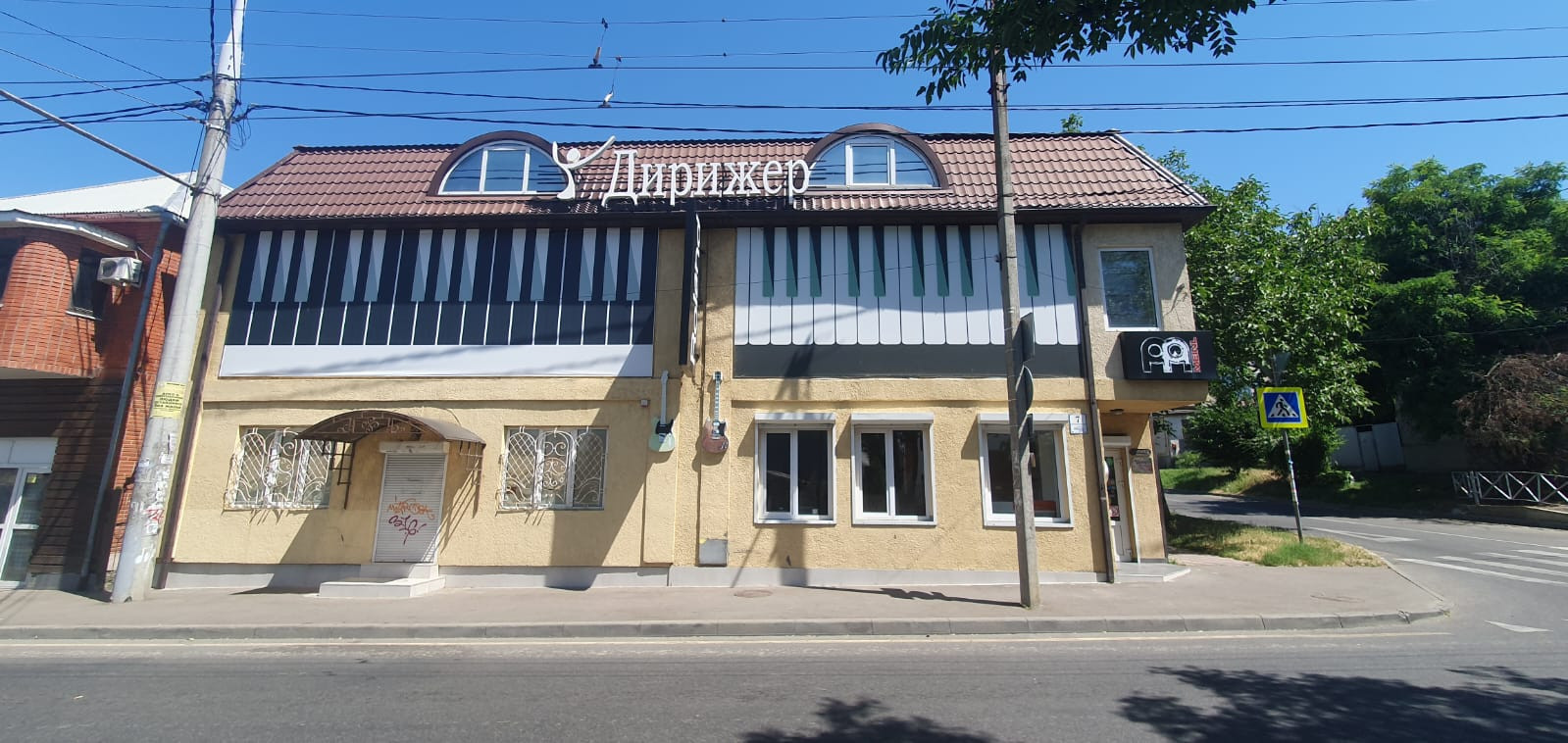 Сдам в аренду магазин 391.8 м.кв.