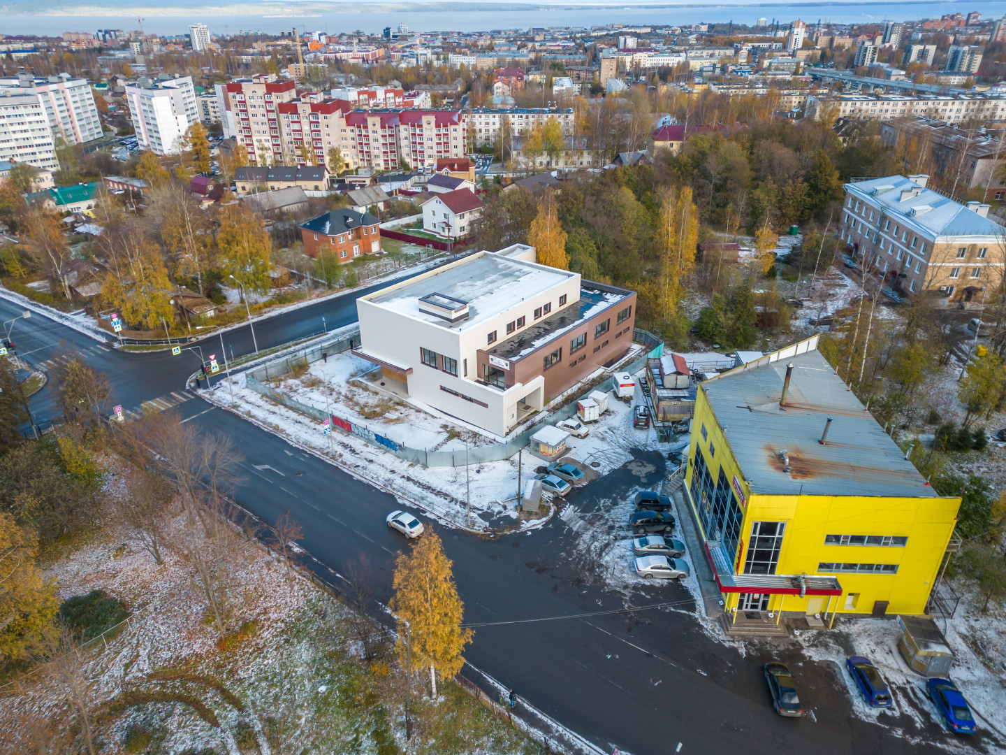 Продам помещение свободного назначения 2426 м.кв.