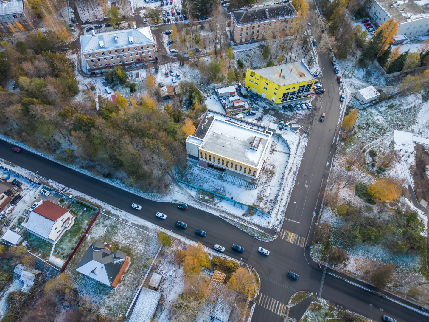 Продам помещение свободного назначения 2426 м.кв.