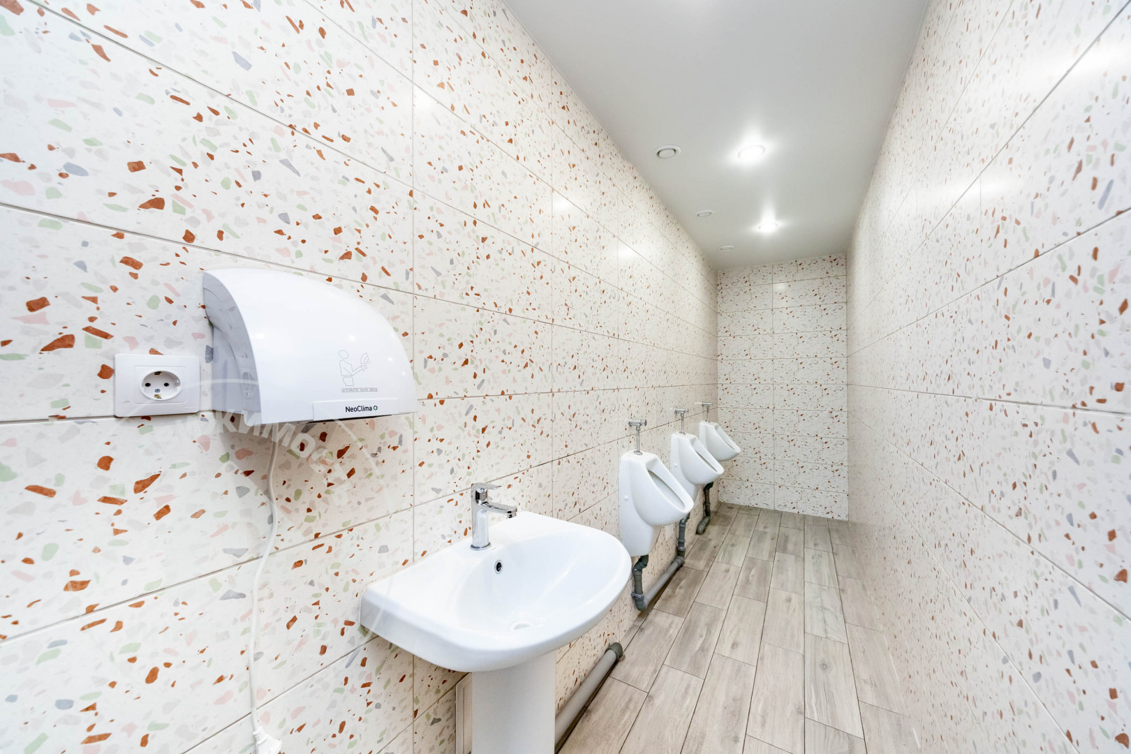 Сдам в аренду производственное помещение 1250 м.кв.