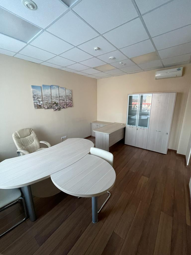 Сдам в аренду офис 750 м.кв.