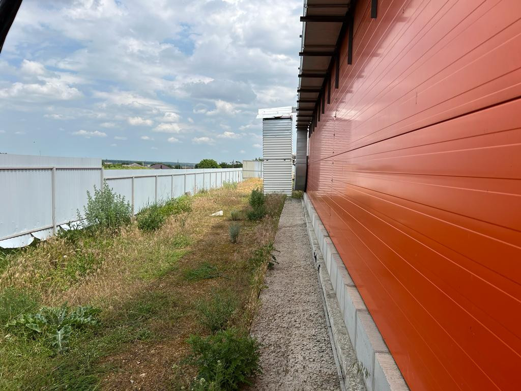 Сдам в аренду магазин 900 м.кв.