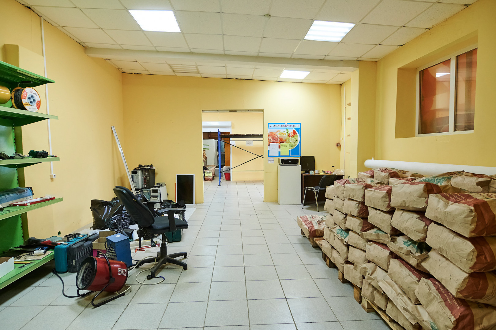Сдам в аренду магазин 820 м.кв.