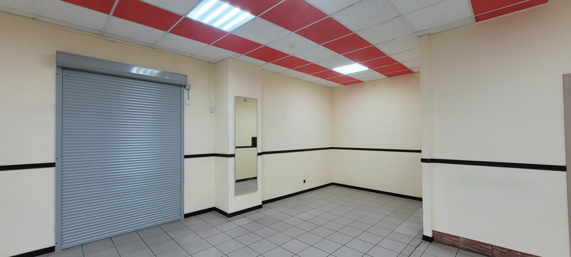Сдам в аренду магазин 88 м.кв.