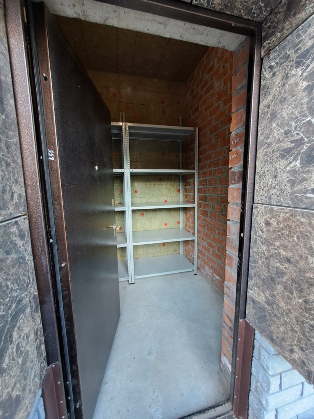 Продам склад 4.3 м.кв.
