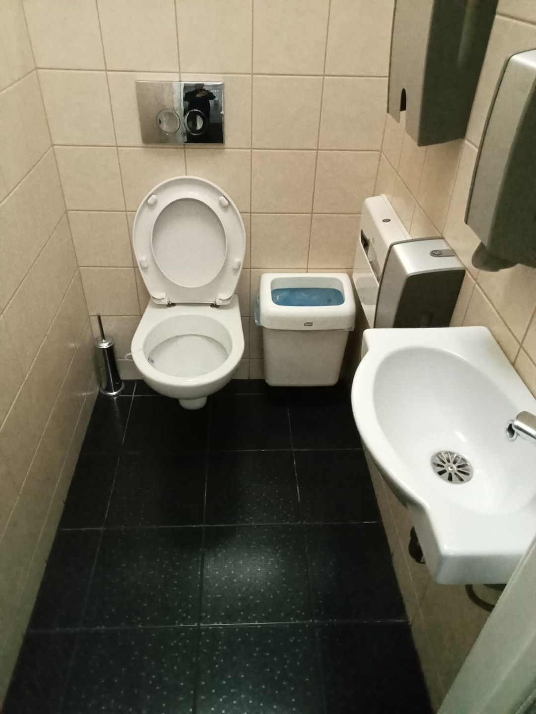 Продам помещение свободного назначения 400 м.кв.