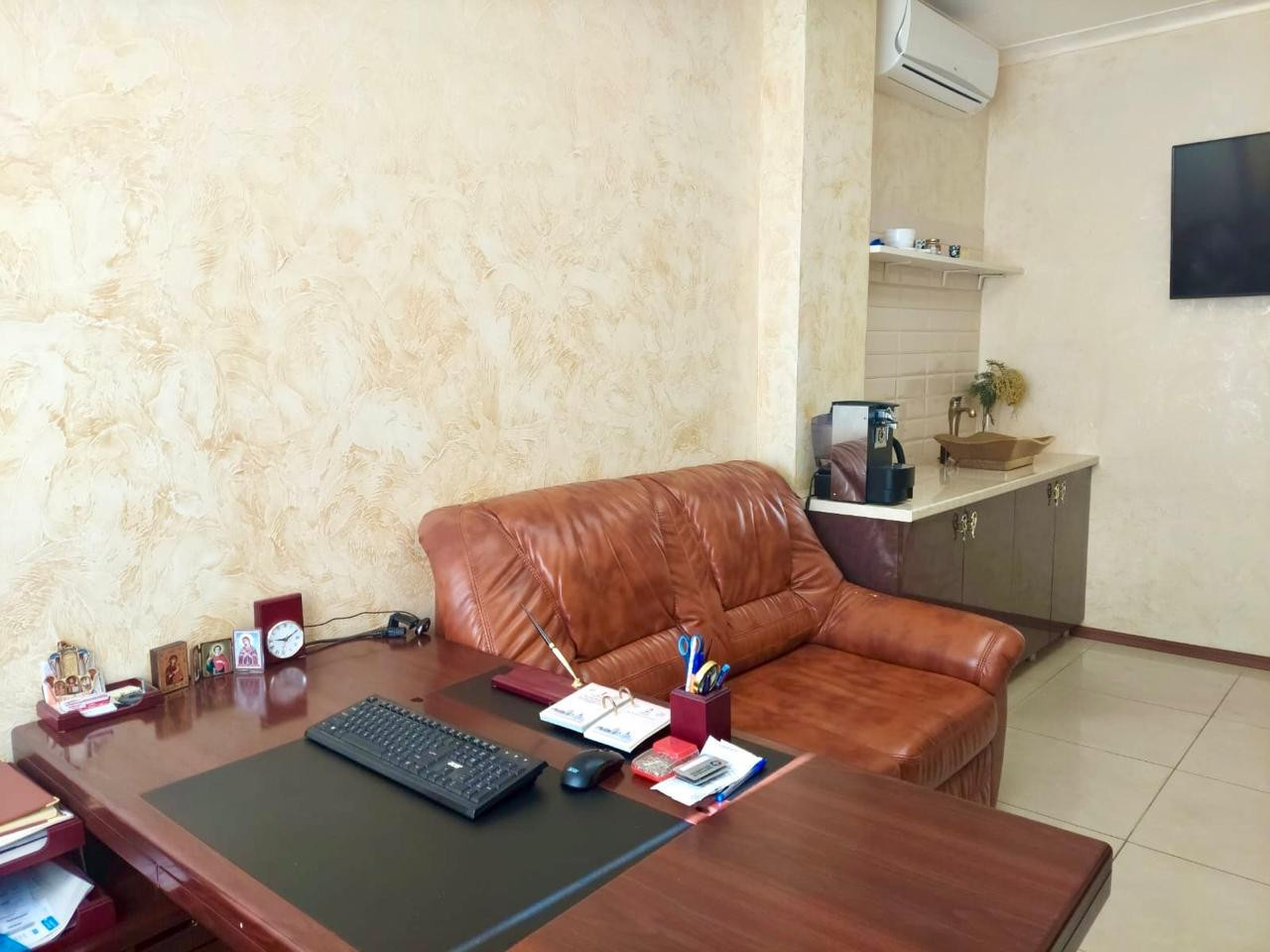 Продам офис 80.4 м.кв.