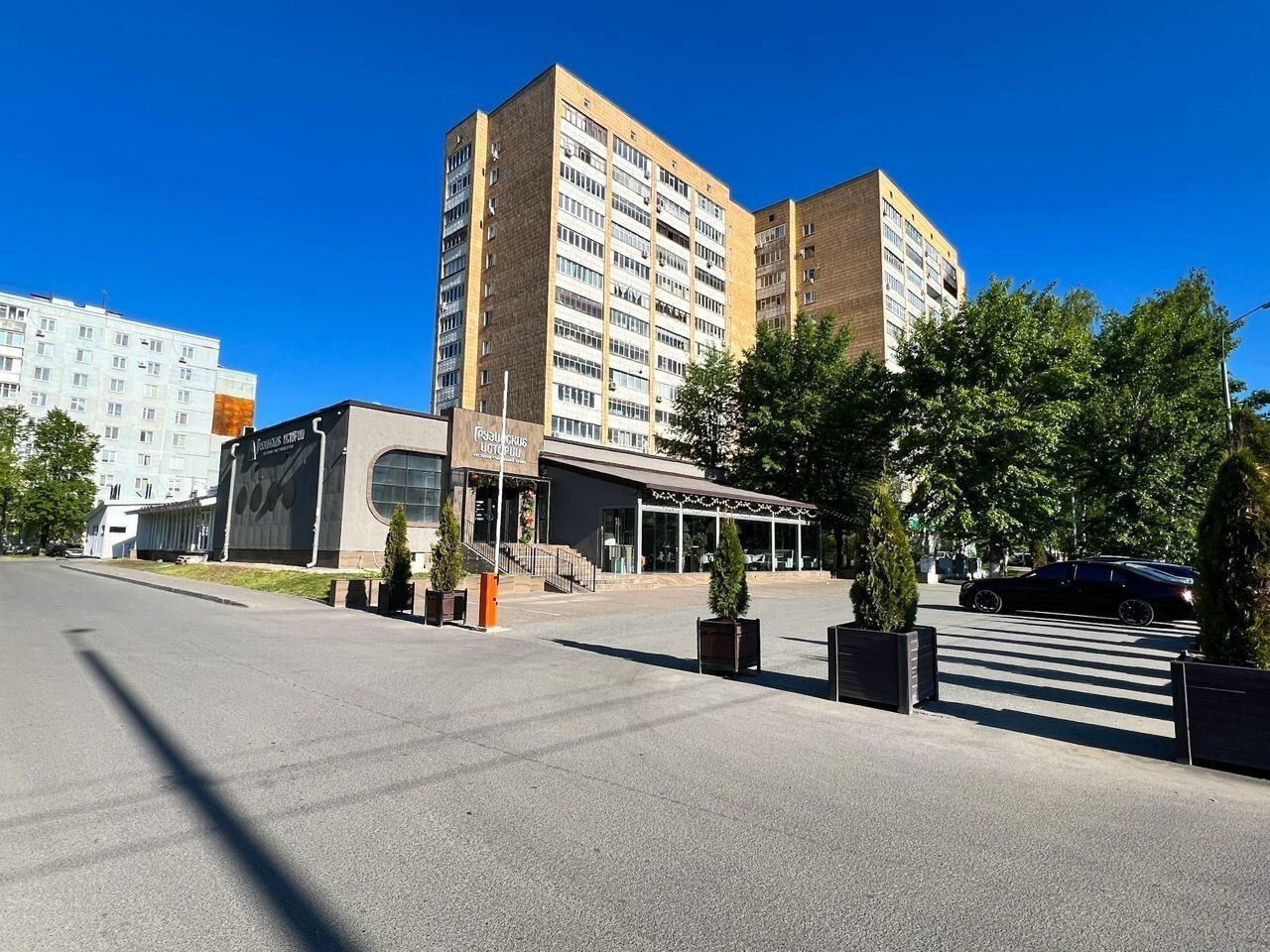Продам недвижимость под общепит 1462 м.кв.