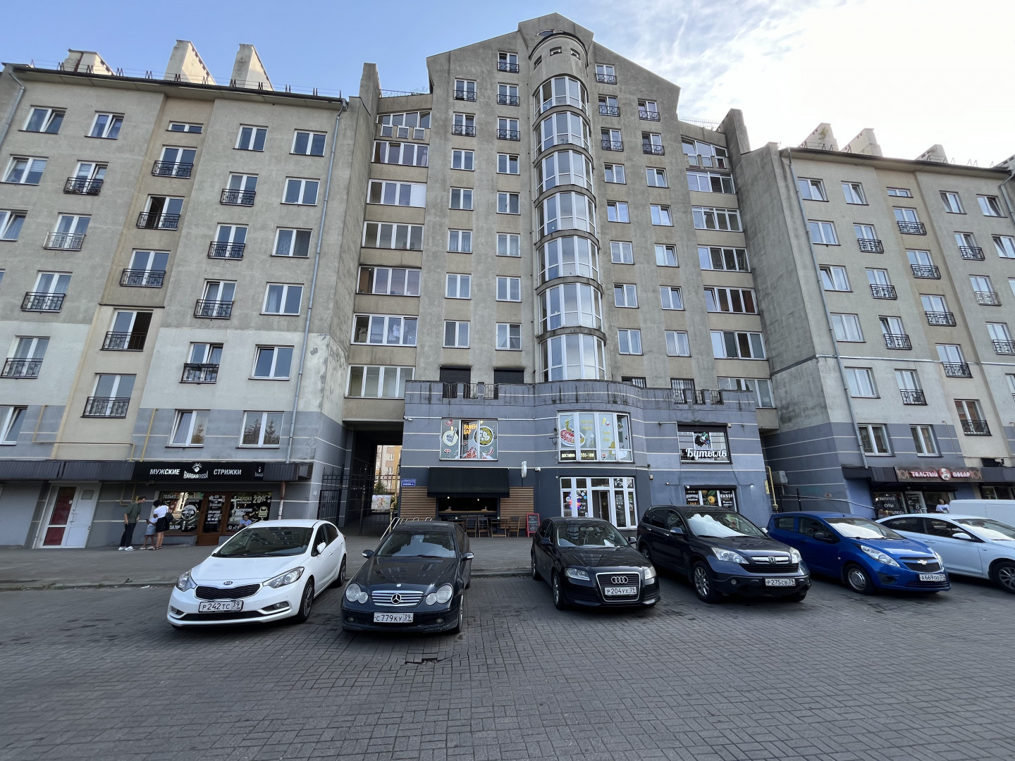 Сдам в аренду недвижимость под общепит 107.5 м.кв.