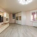 Квартира на продажу в Брянске, Медведева ул, 17 фото №0