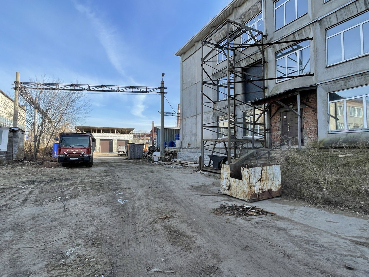 Сдам в аренду производственное помещение 800 м.кв.