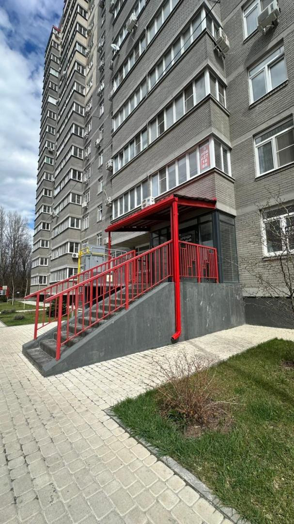 Сдам в аренду магазин 400 м.кв.