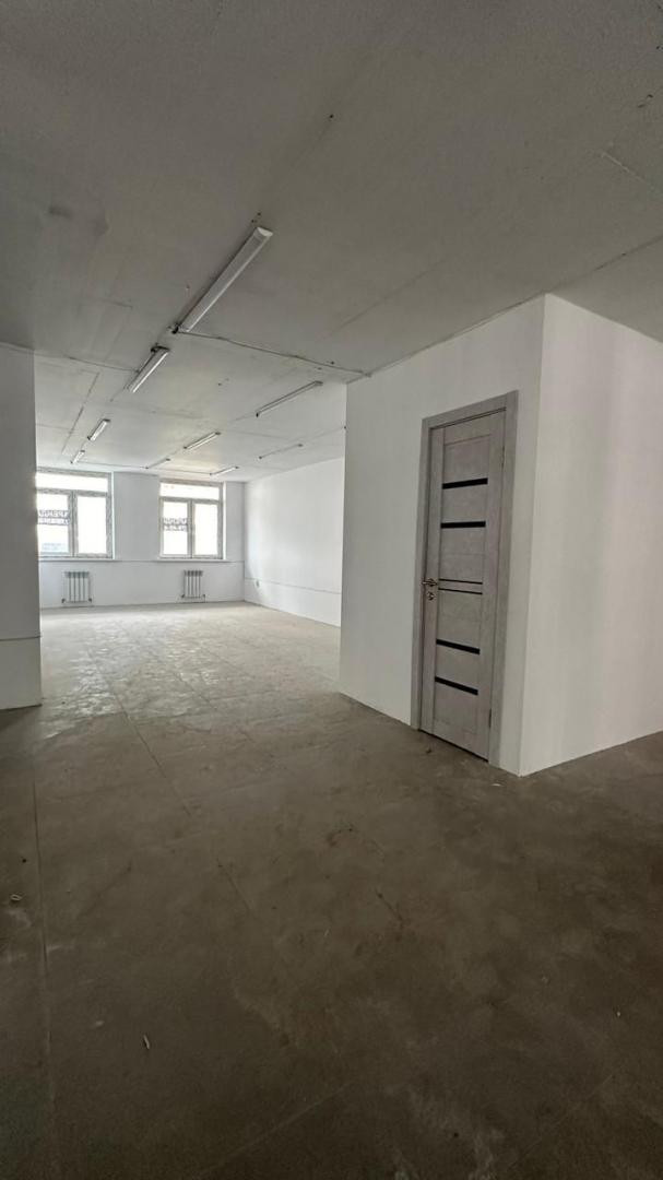 Сдам в аренду магазин 400 м.кв.