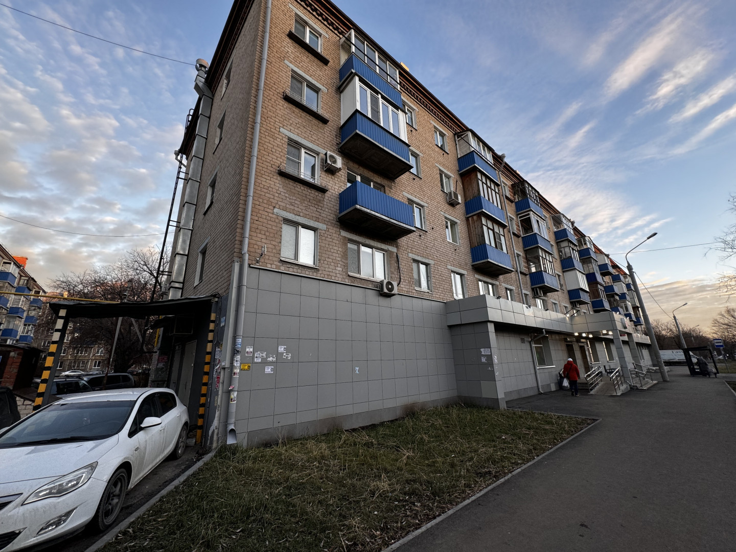 Продам склад 222 м.кв.