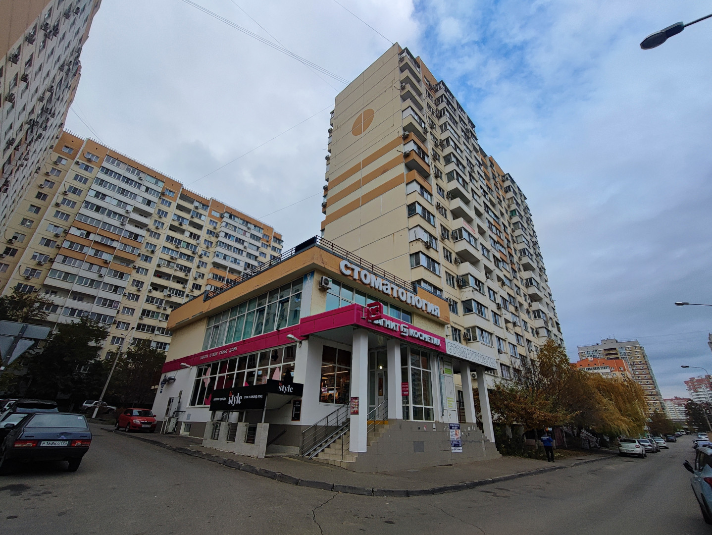 Продам магазин 200 м.кв.