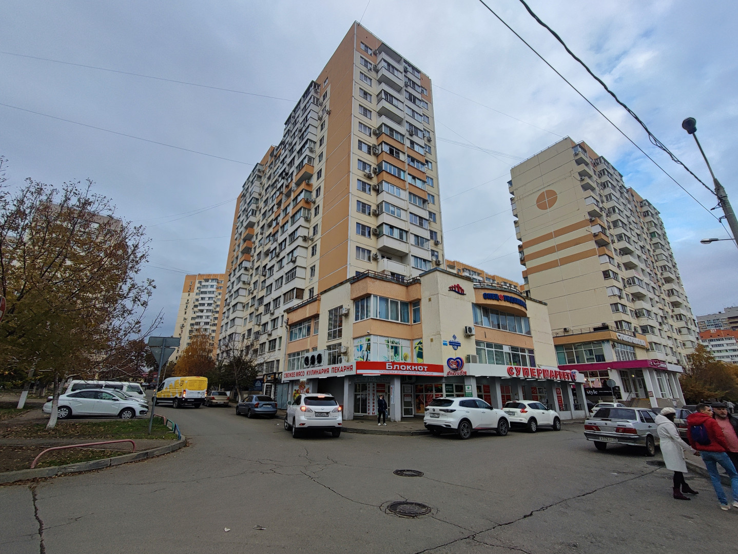 Продам магазин 200 м.кв.