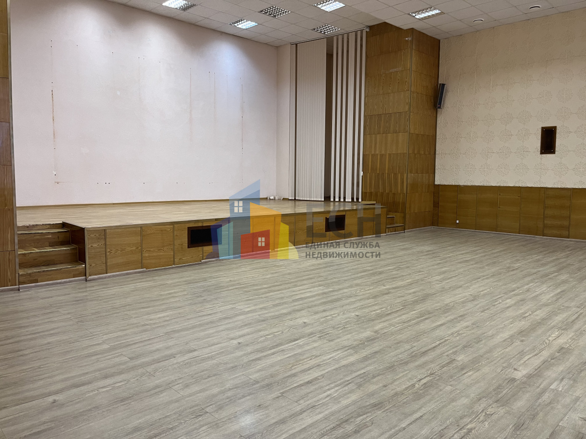 Сдам в аренду помещение свободного назначения 309 м.кв.
