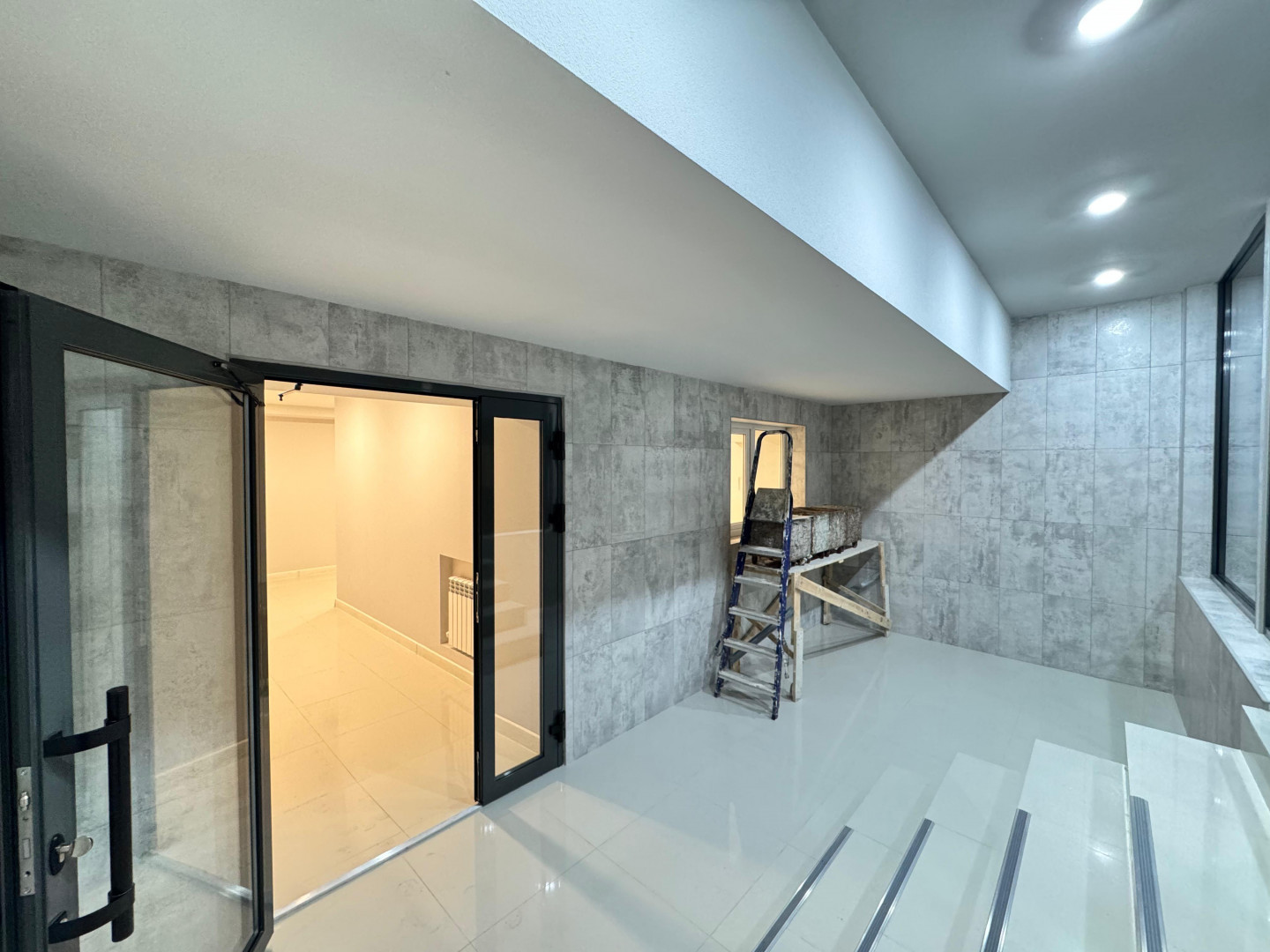 Сдам в аренду офис 192 м.кв.