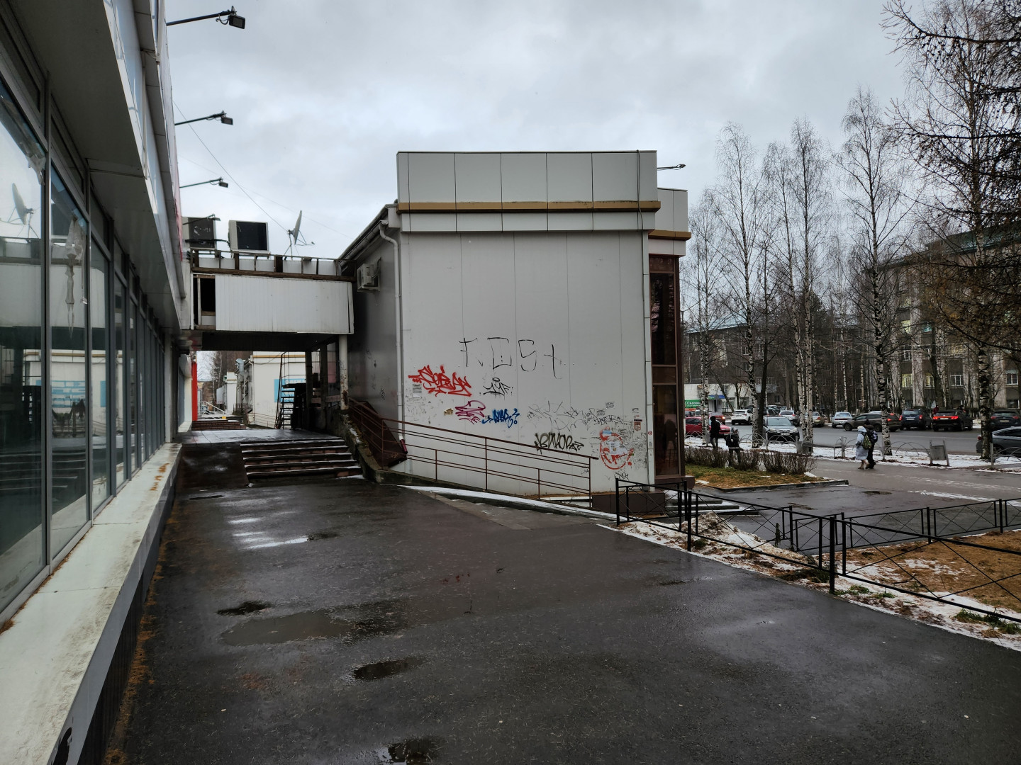 Продам помещение свободного назначения 240.8 м.кв.