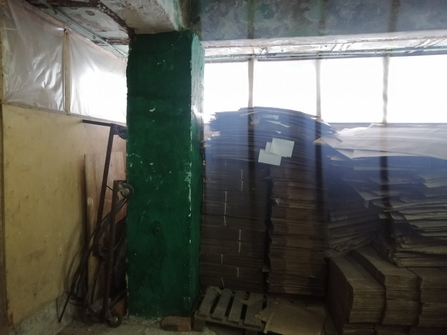Продам магазин 220 м.кв.