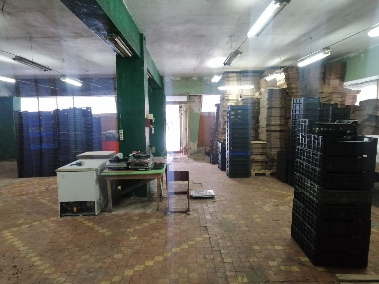 Продам магазин 220 м.кв.
