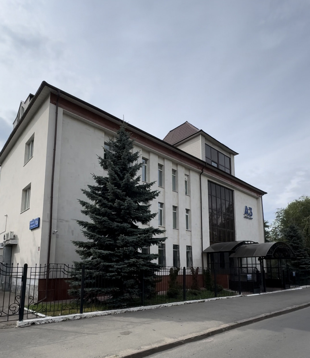 Продам офис 10.5 м.кв.