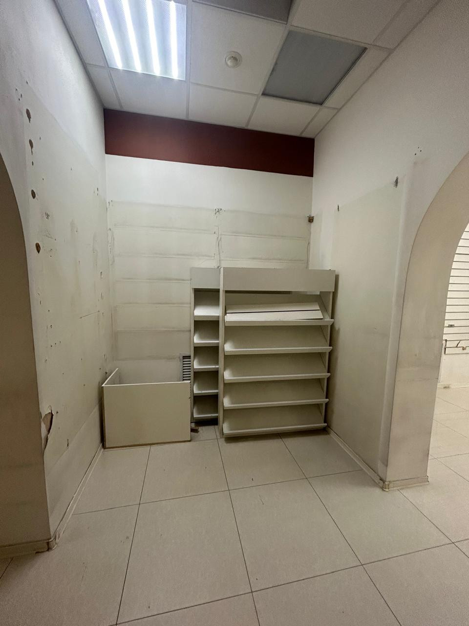 Сдам в аренду магазин 322.8 м.кв.
