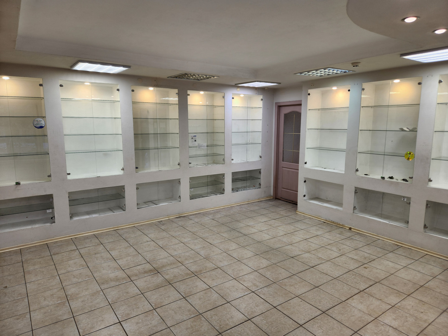 Сдам в аренду магазин 55 м.кв.