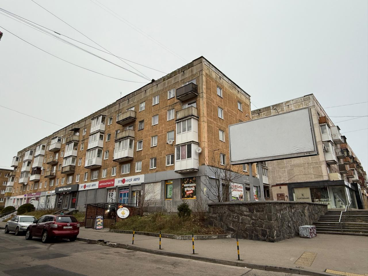 Продам магазин 74.2 м.кв.