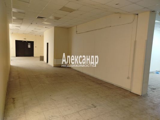 Фото: Продается коммерческое помещение свободного назначения общей площадью 549 кв.м. в жилом доме рядом с метро. test