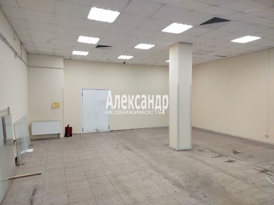 Фото: Продается коммерческое помещение свободного назначения общей площадью 549 кв.м. в жилом доме рядом с метро. test