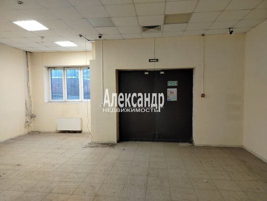 Фото: Продается коммерческое помещение свободного назначения общей площадью 549 кв.м. в жилом доме рядом с метро. test