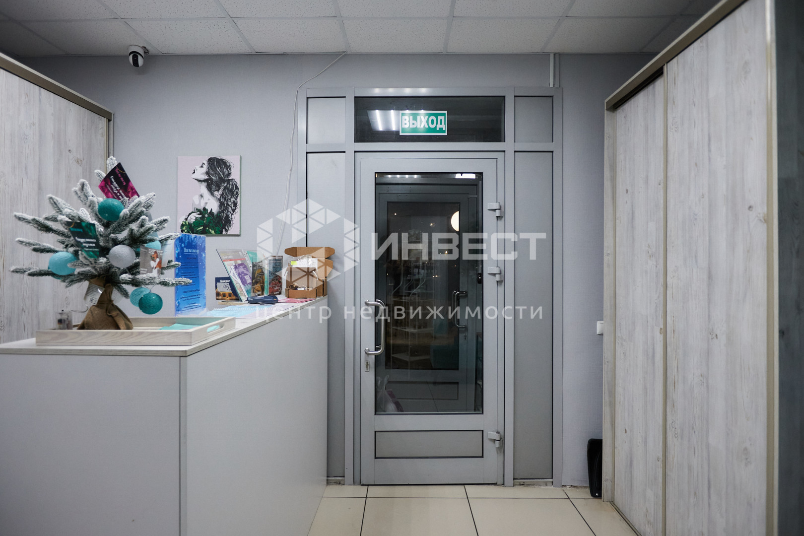 Продам салон 109 м.кв.