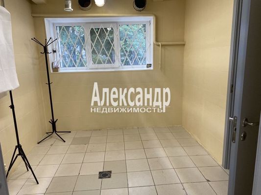 Фото: Аренда коммерческого помещения СПб, Красногвардейский р-н, Среднеохтинский просп., д. 5 test