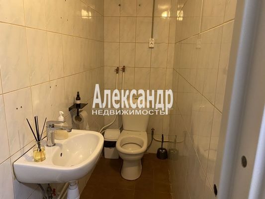 Фото: Аренда коммерческого помещения СПб, Красногвардейский р-н, Среднеохтинский просп., д. 5 test