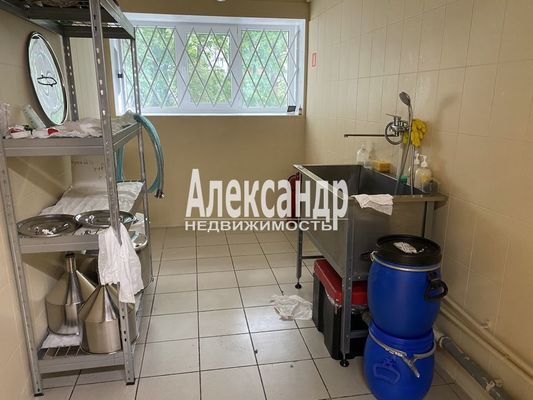 Фото: Аренда коммерческого помещения СПб, Красногвардейский р-н, Среднеохтинский просп., д. 5 test