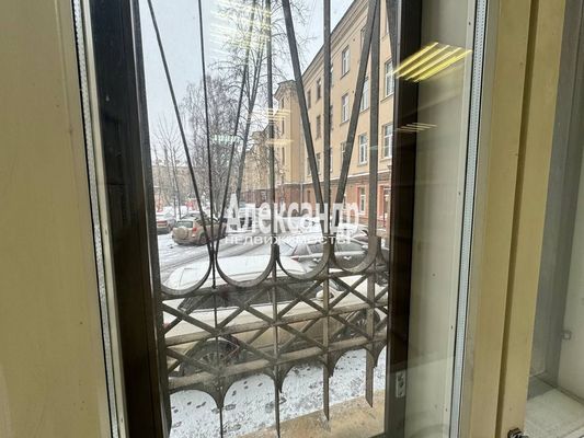 Фото: Сдаётся коммерческое помещение 20 кв.м у метро Площадь Ленина в Санкт-Петербурге! test