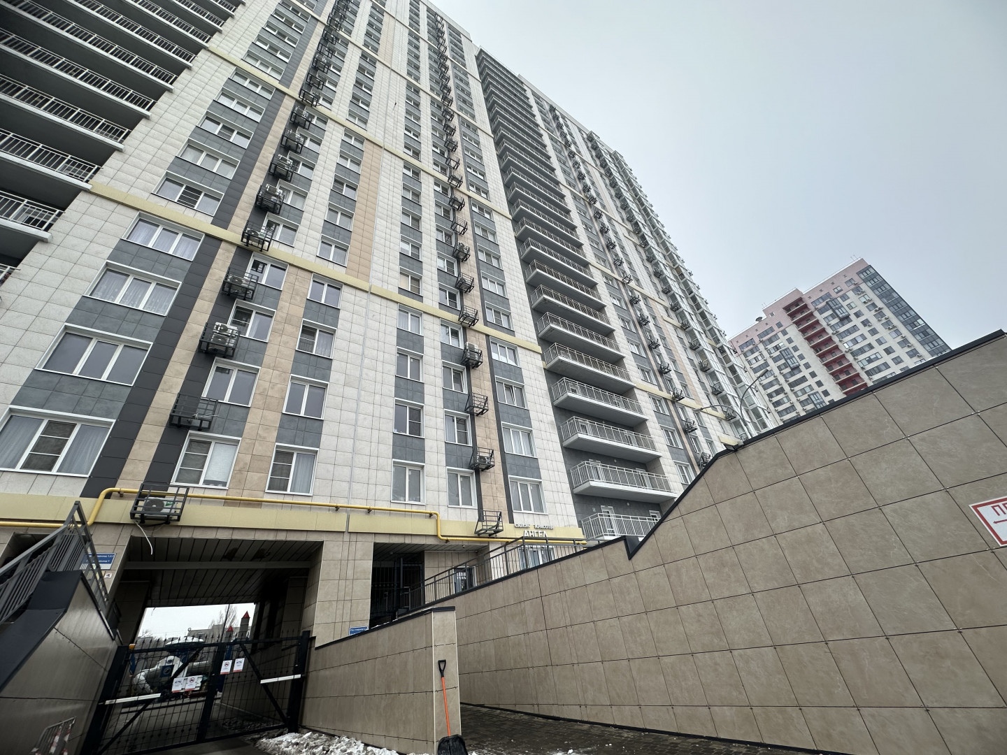 Продам магазин 32.3 м.кв.