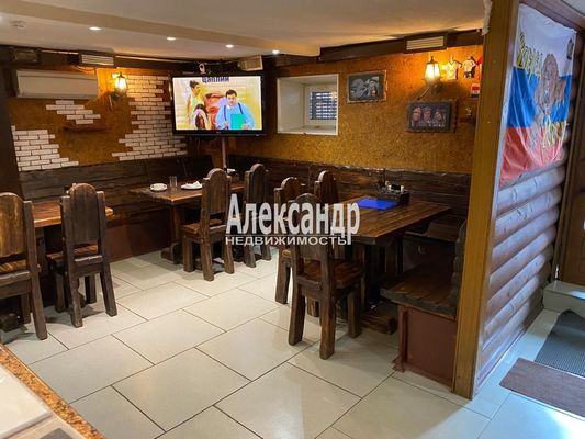 Фото: Продажа коммерческого помещения на первой линии у метро test