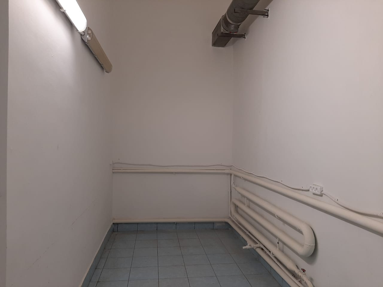 Сдам в аренду склад 290 м.кв.