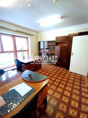 Фото: Офисное помещение с видом на старый город test