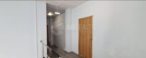 Фото: Здание со своей территорией! test