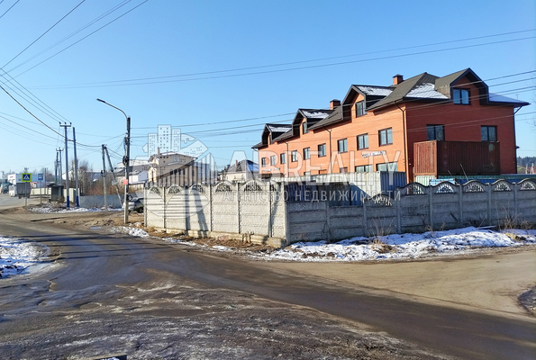 Фото: Здание со своей территорией! test