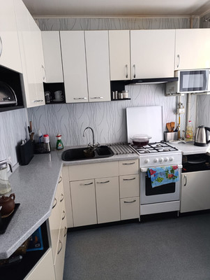 Квартира на продажу в Мурманске, Героев-североморцев пр-кт, 21