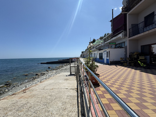 Фото: Коммерция на берегу моря! test