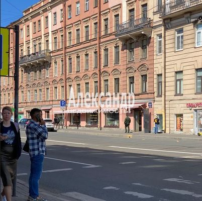 Фото: Помещение с красивыми витринами на первой линии Лермонтовского проспекта test