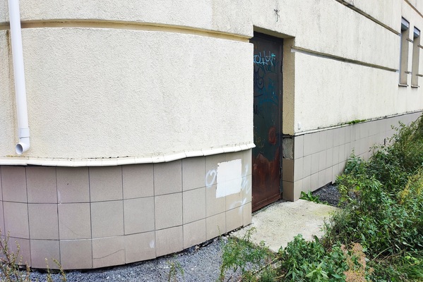 Фото: Сдам теплое подвальное помещение 150 кв.метров в микрорайоне Заречный. test