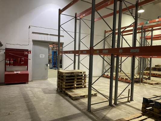 Фото: Сдается складское помещение test